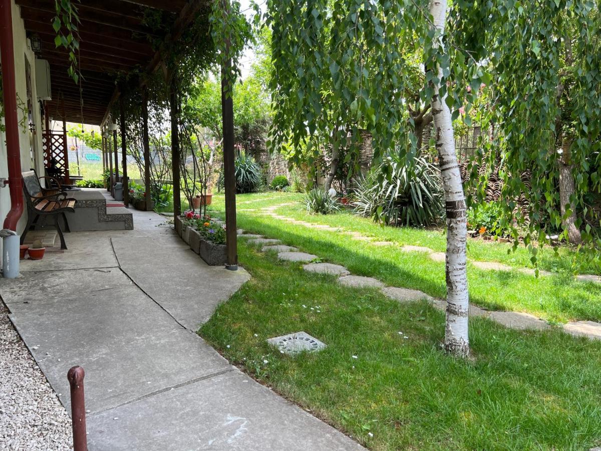 Hesta Guest house *